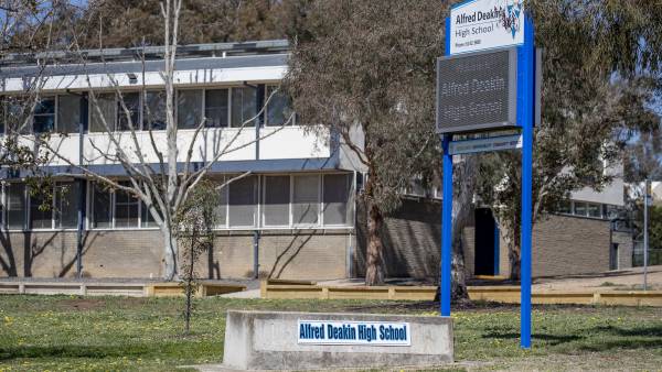 Three Canberra schools evacuated after threatening phone calls