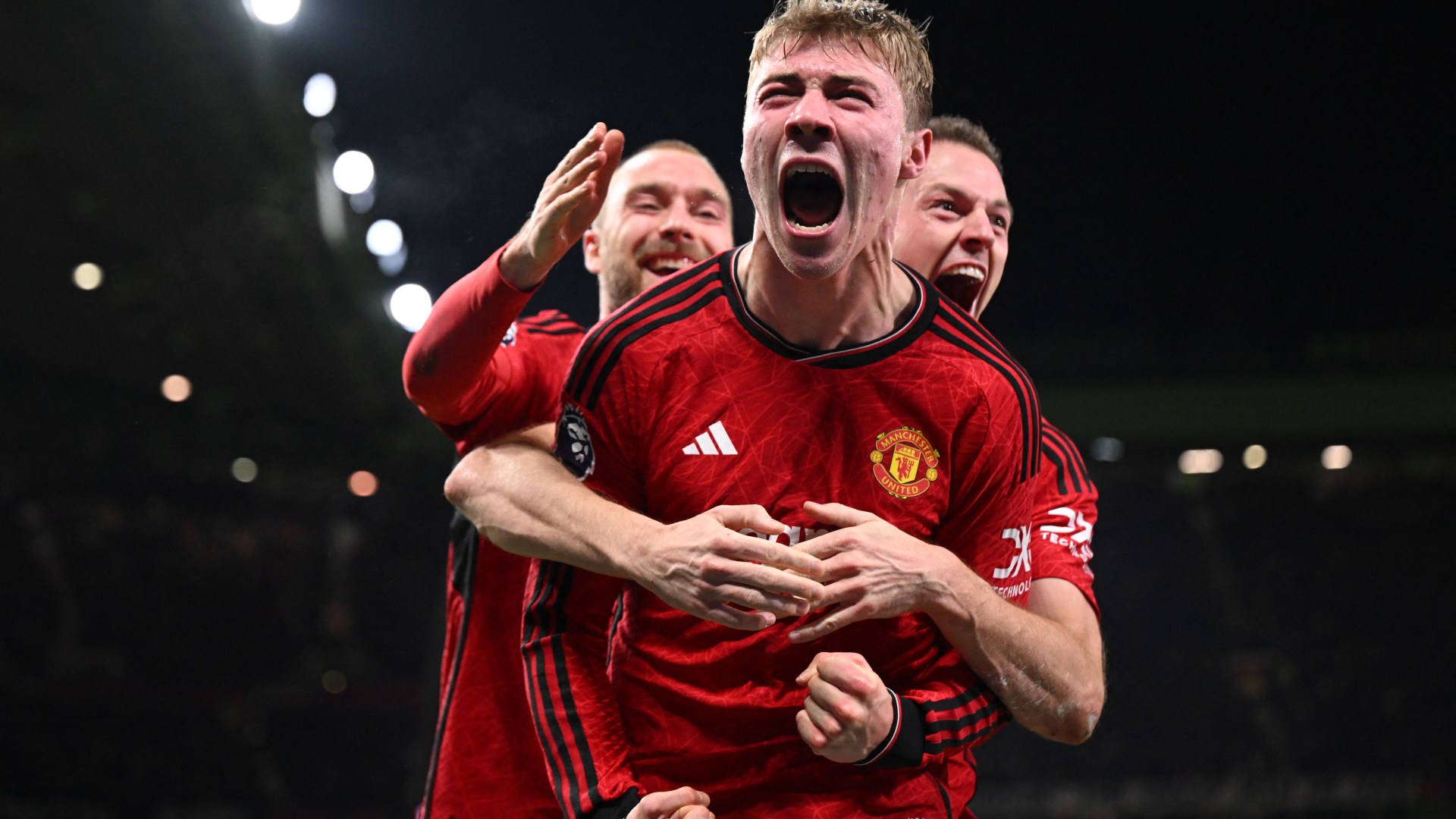 Rasmus Hojlund roars in celebration as Man United forward finally breaks Premier League goal duck