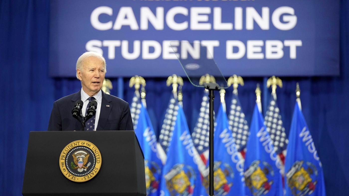 Judges temporarily halt part of President Biden’s student debt forgiveness plan