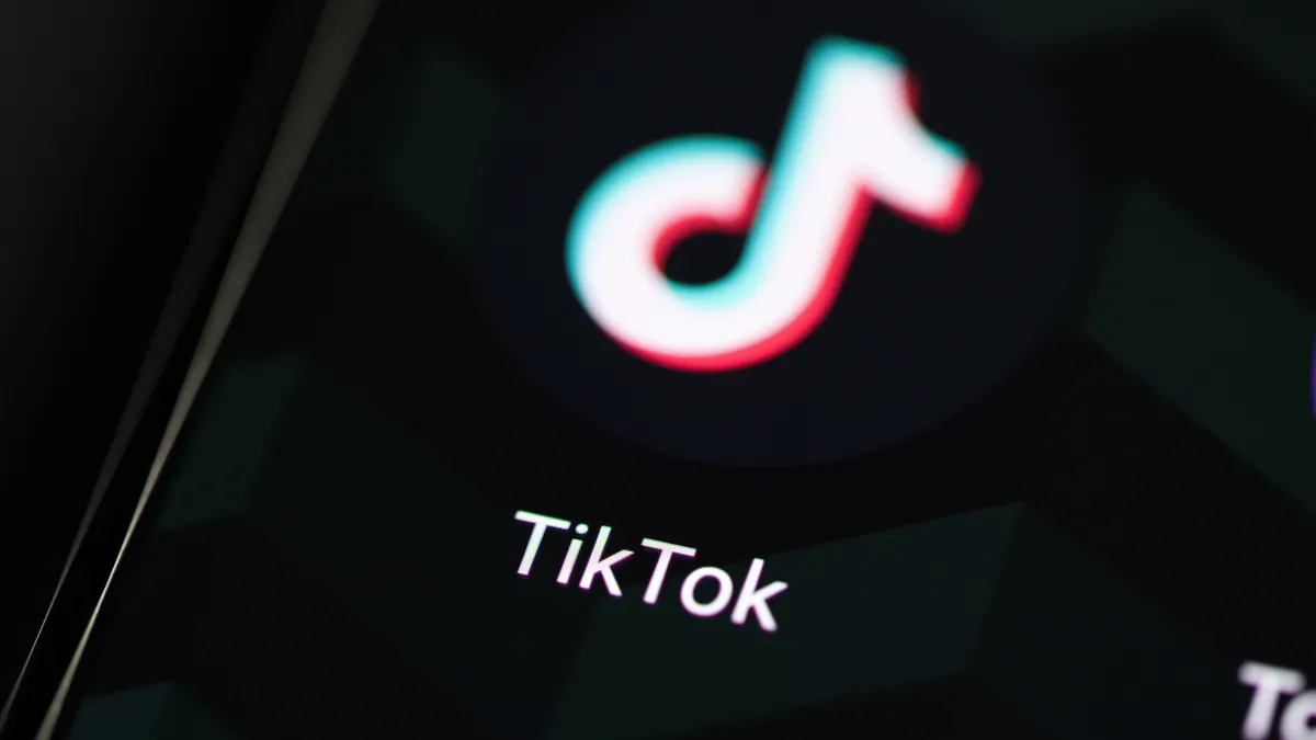 US TikTok Ban Deadline is Two Weeks Away — US Investors, Oracle Scramble to Tie Up a Deal as China Folds Its Arms