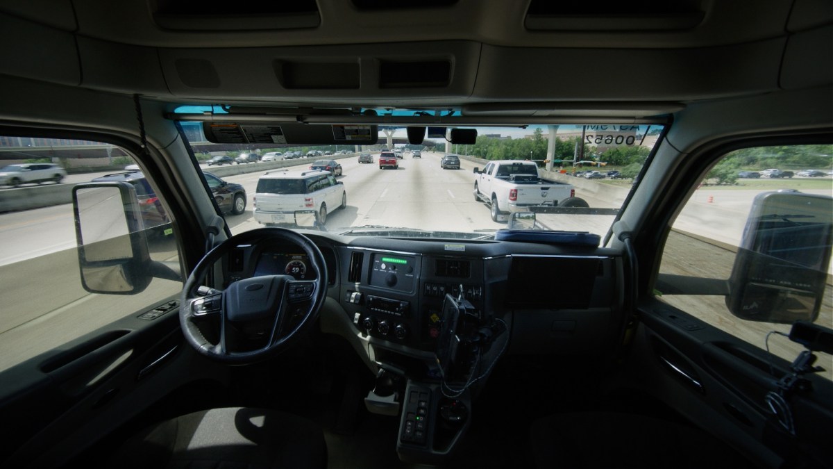 Aurora to add night driving, new routes as it ramps driverless trucking
